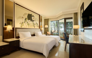 Dusit Thani Laguna Phuket Resort