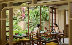 Dusit Thani Laguna Phuket Resort