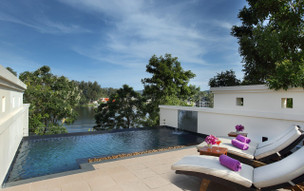 Dusit Thani Laguna Phuket Resort