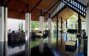 Twinpalms Surin Phuket Resort