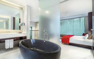 Twinpalms Surin Phuket Resort