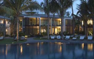 Twinpalms Surin Phuket Resort