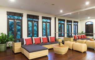 Rawi Warin Resort & Spa