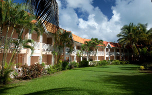 Coco Reef Resort & Spa