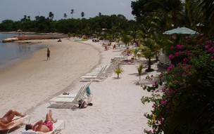 Coco Reef Resort & Spa