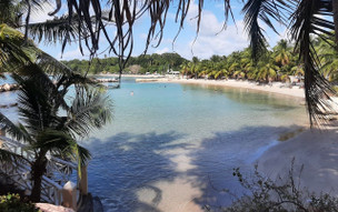 Coco Reef Resort & Spa