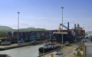 swhwn-39495-Miraflores Locks-Med