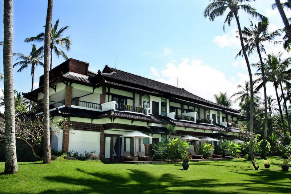 Candi Beach Resort and Spa