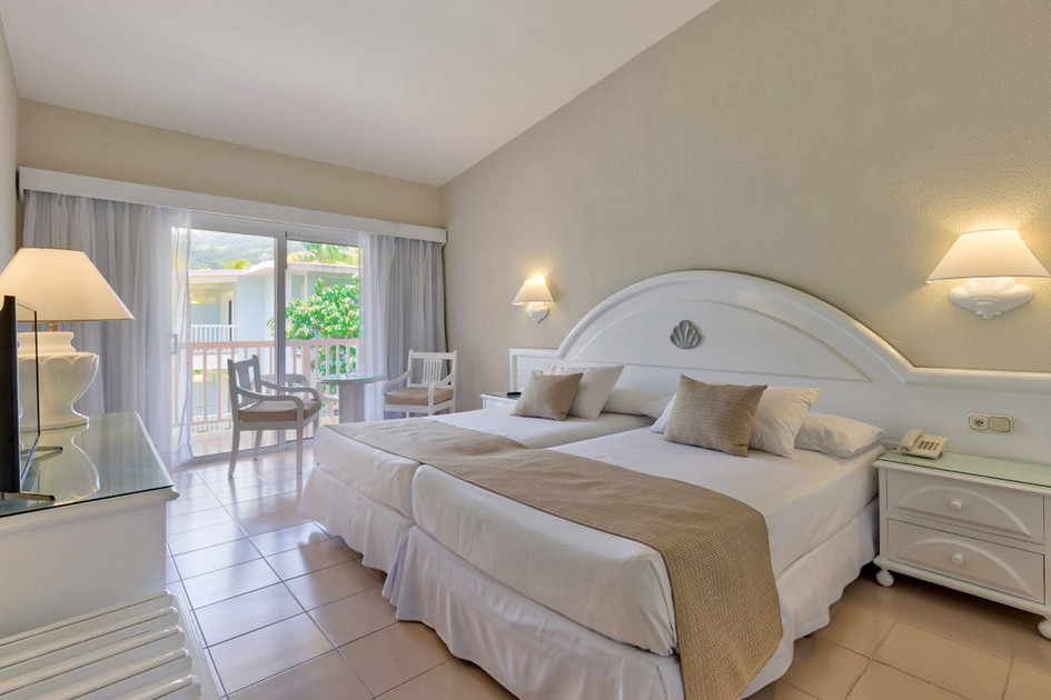 Playabachata Spa Resort