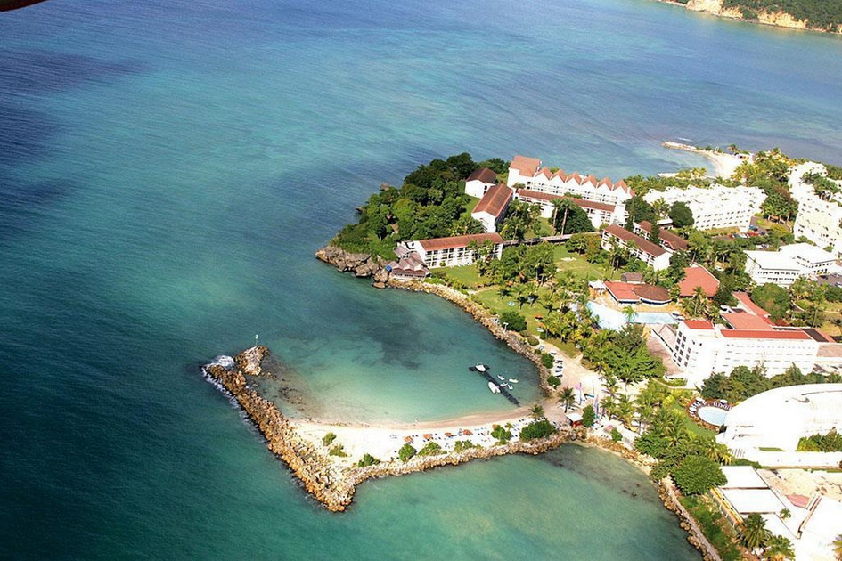 La Creole Beach Hotel and Spa