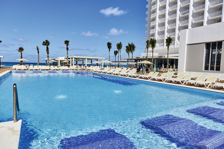 Riu Palace Paradise Island