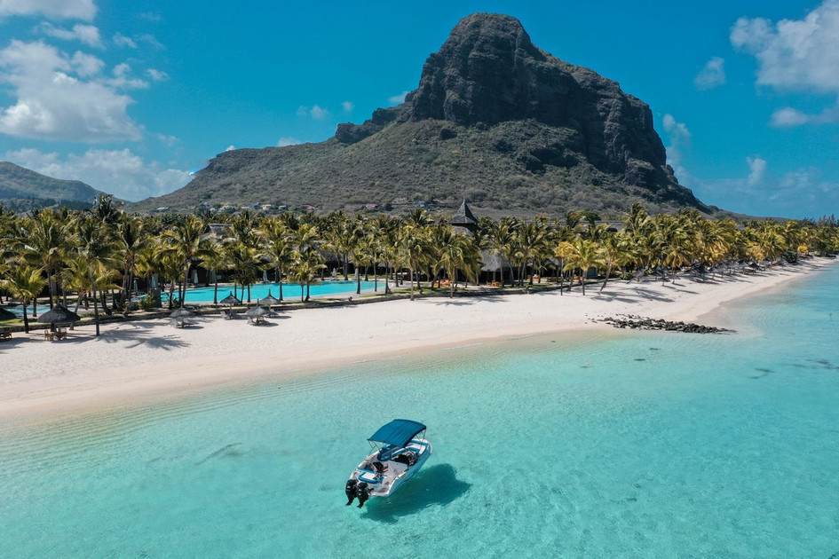 Paradis Beachcomber Golf Resort and Spa