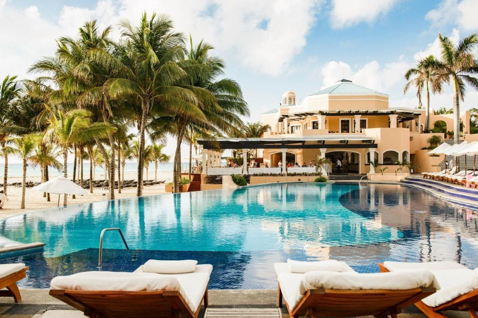 Royal Hideaway Playacar