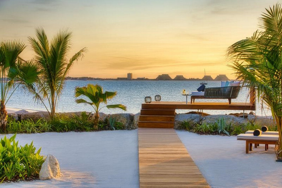 The Ritz Carlton Ras Al Khaimah, Al Hamra Beach