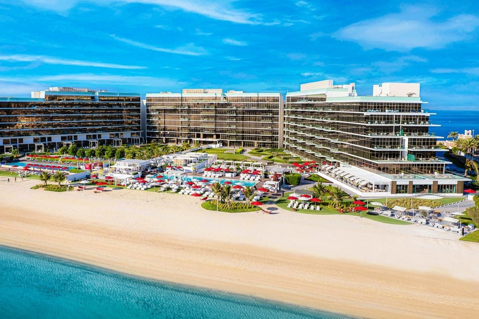 Th8 Palm Dubai Beach Resort Vignette Collection