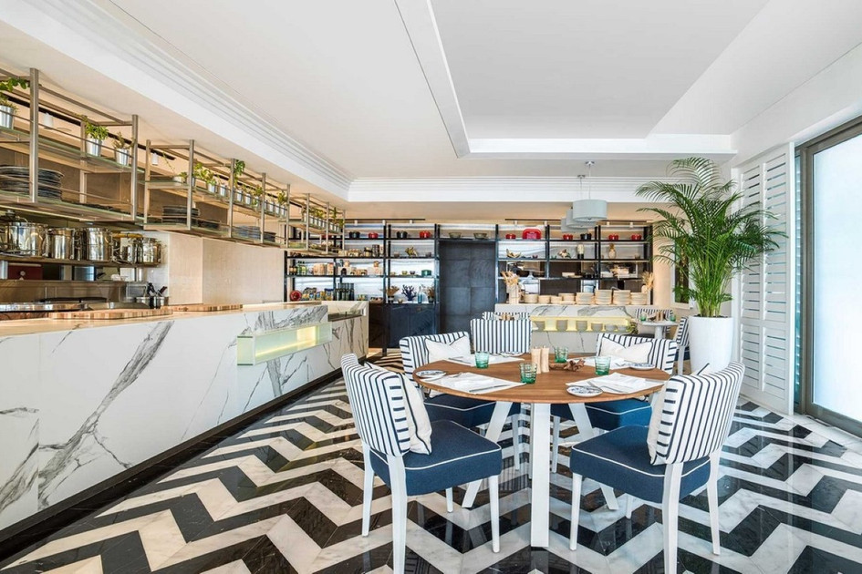 Th8 Palm Dubai Beach Resort Vignette Collection