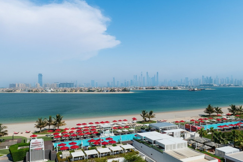 Th8 Palm Dubai Beach Resort Vignette Collection