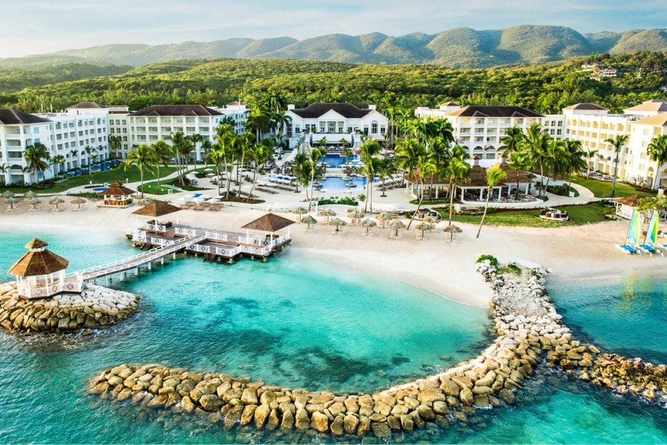 Hyatt Ziva Rose Hall