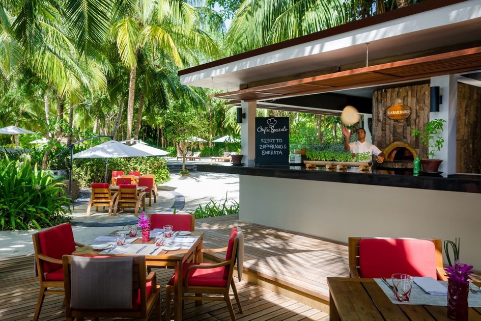 One and Only Reethi Rah