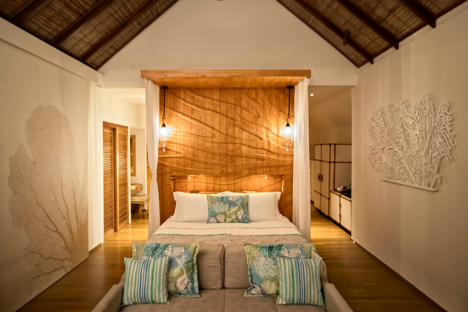 Constance Moofushi Resort