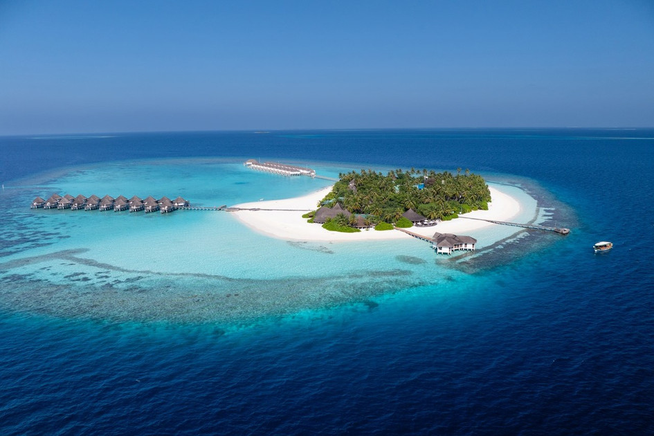 Angaga Island Resort