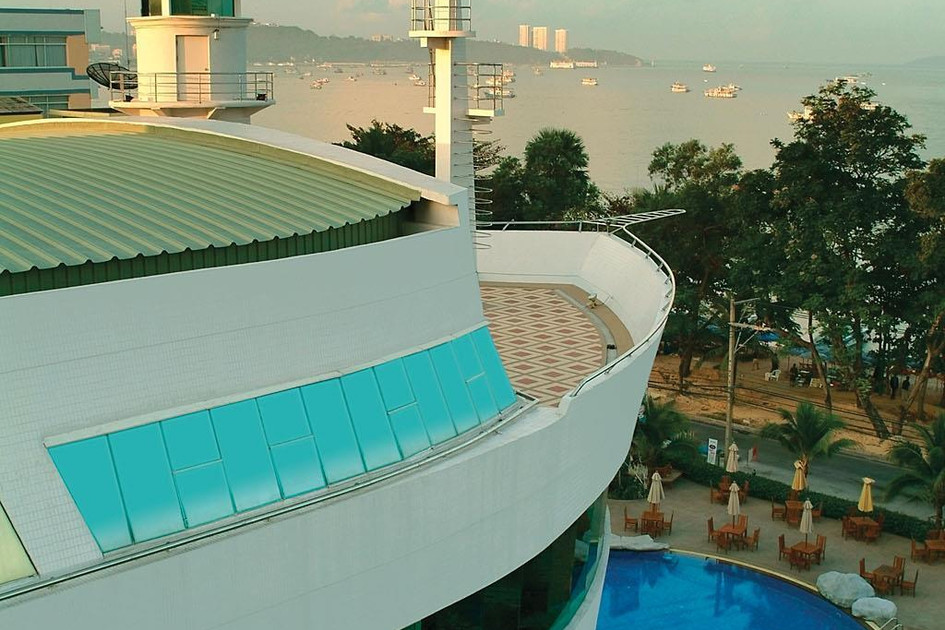 A-One The Royal Cruise Hotel