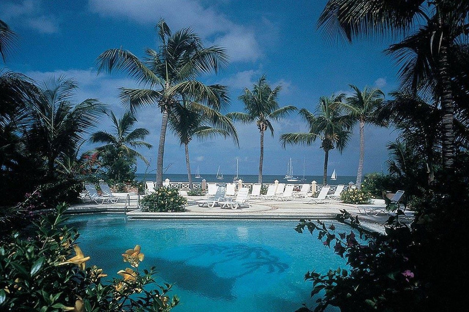 Coco Reef Resort & Spa