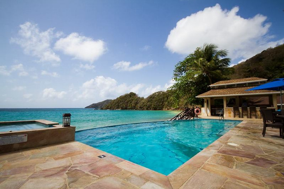 Tobago-Blue-Waters-1605