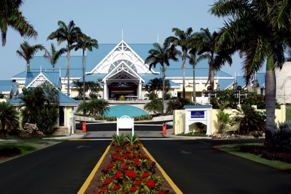 Magdalena Grand Beach Resort